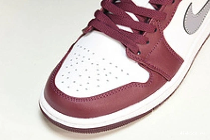 White 1 Low Bordeaux Jordan 1029